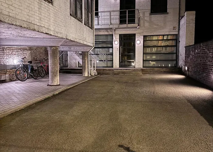 Sleep Soon - Loft & Parking 아파트